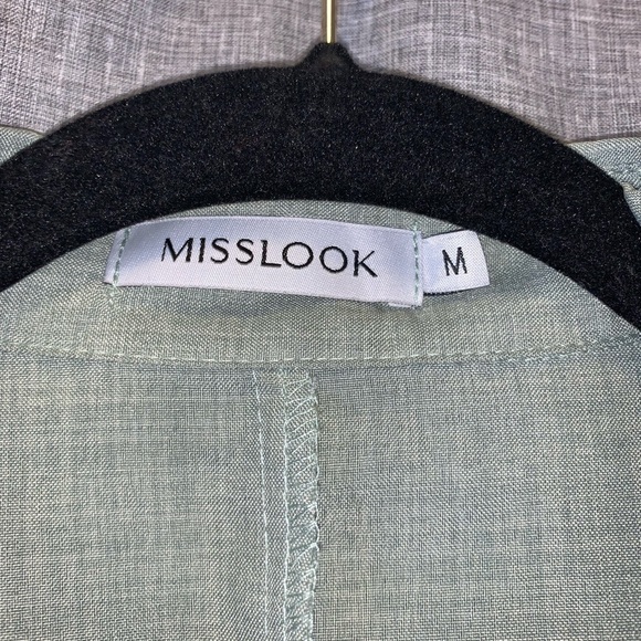 𝅺women’s Misslook top medium - Picture 2 of 5